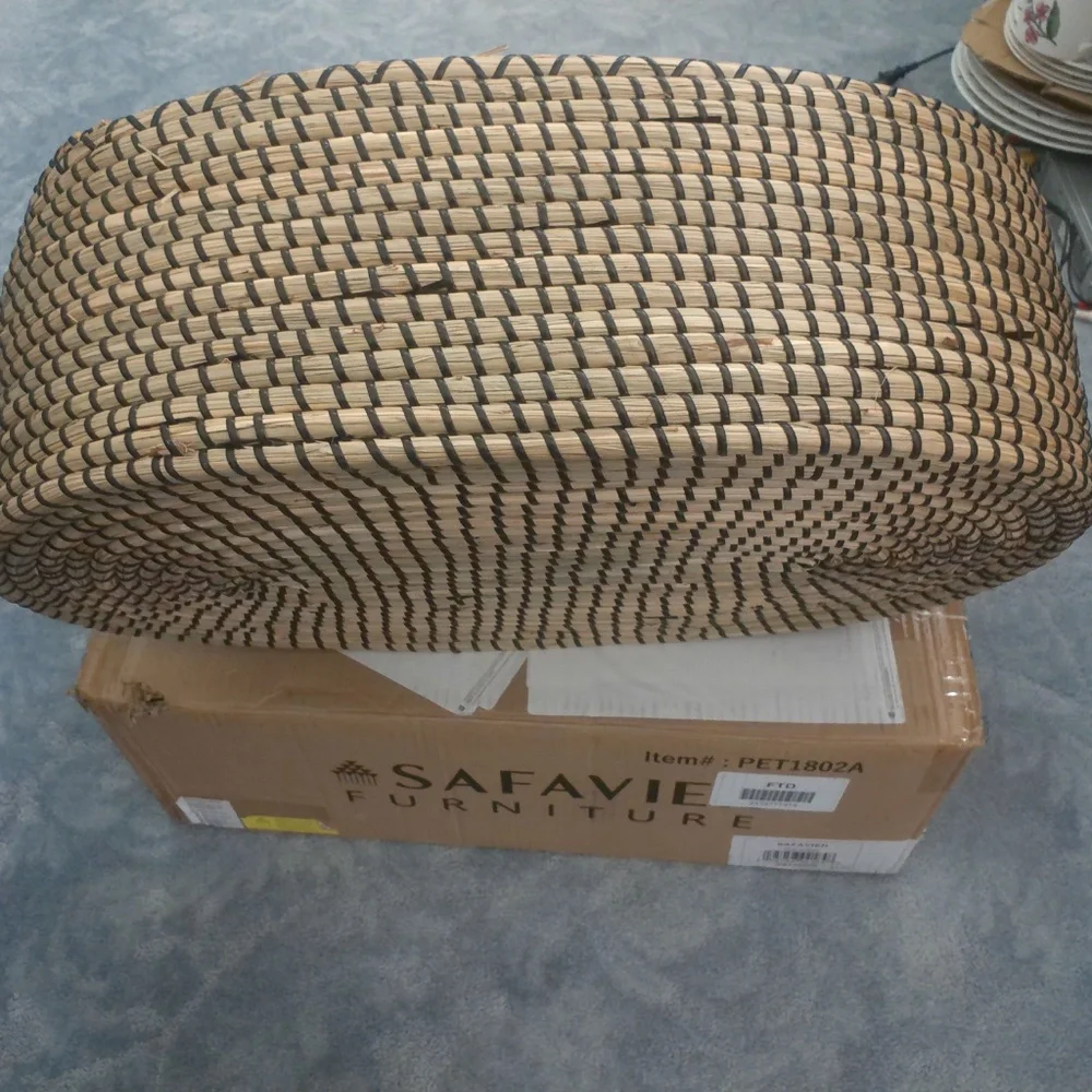 SAFAVIEH INDOOR CAT BED NATURAL COLOR 19.7